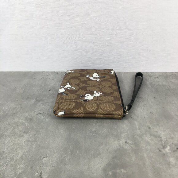 Coach X Peanuts Corner Zip Wristlet Wallet With Snoopy & Woodstock - Picture 5 of 10